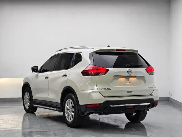Nissan X-Trail — Фото автомобиля 4