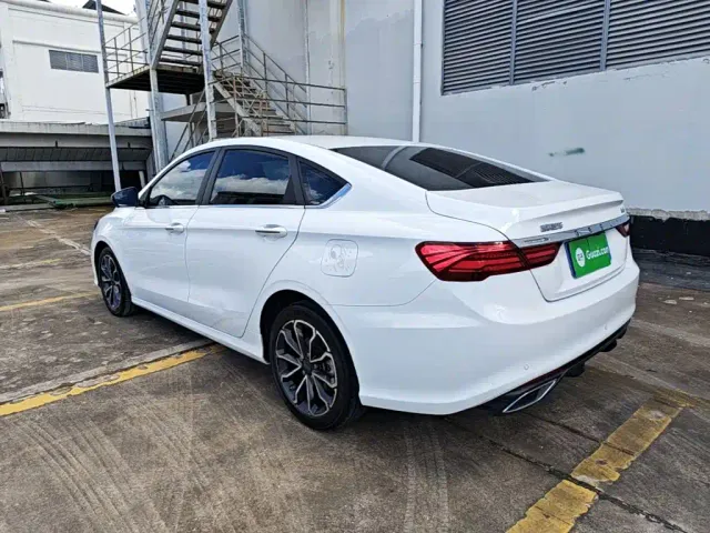 Geely Binrui — Фото автомобиля 4