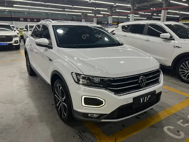 Volkswagen T-Roc — Фото автомобиля 3