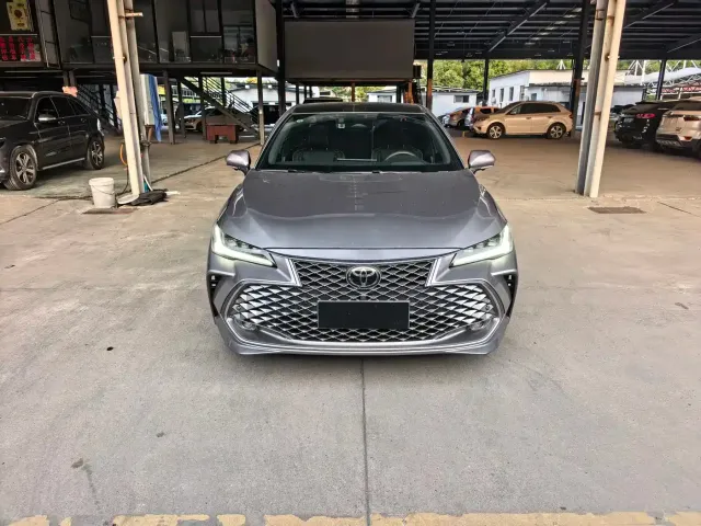 Toyota Avalon — Фото автомобиля 2