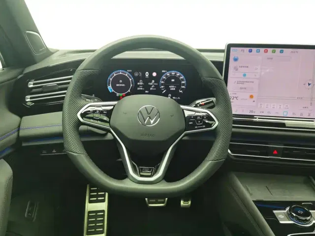 Volkswagen Tiguan L — Фото автомобиля 11