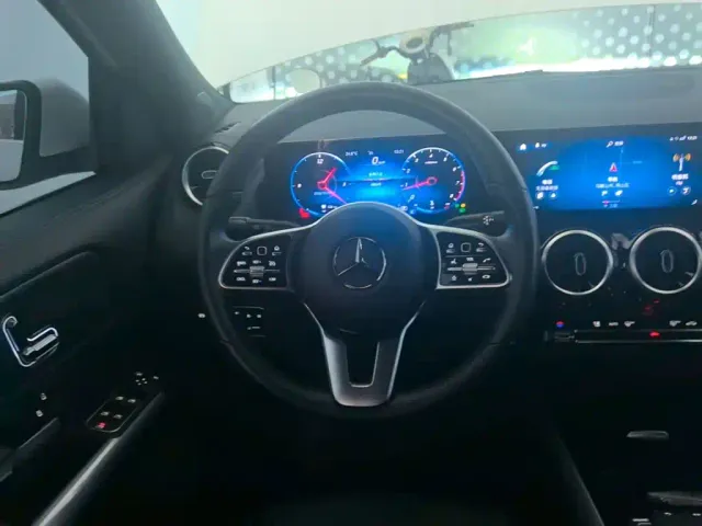 Mercedes-Benz GLA-Class — Фото автомобиля 10