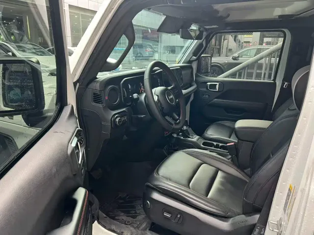 Jeep Wrangler — Фото автомобиля 6