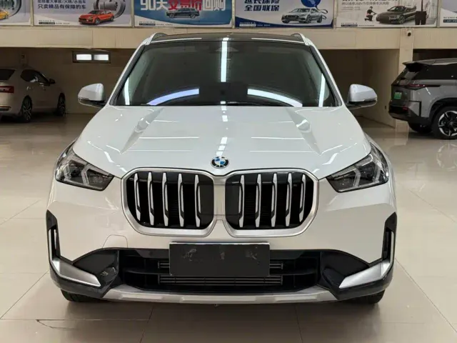 BMW X1 — Фото автомобиля 2