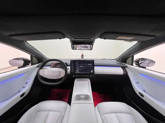 Xpeng P7+ — Фото автомобиля 18