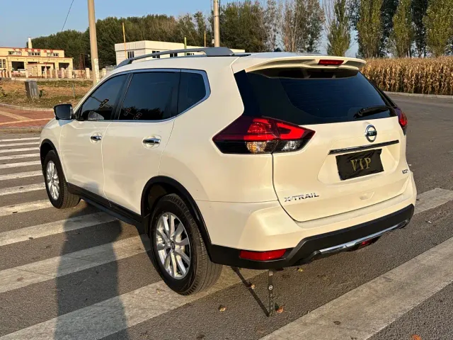 Nissan X-Trail — Фото автомобиля 7