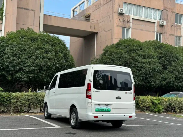 Changan Ruixing EM80 — Фото автомобиля 8