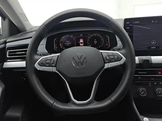 Volkswagen Lavida — Фото автомобиля 15