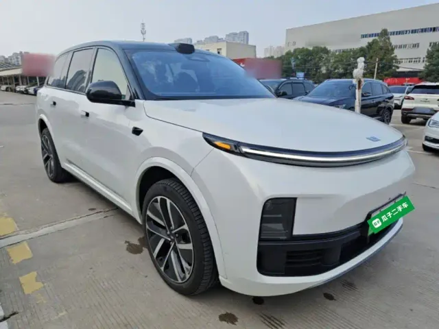 Li Auto L9 — Фото автомобиля 3