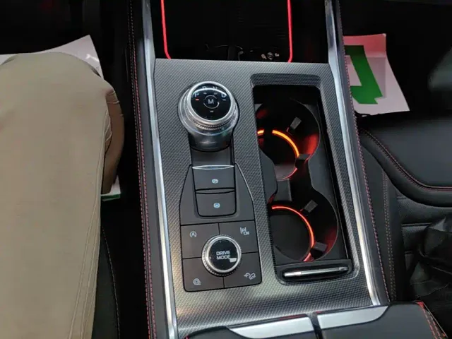 Ford Explorer — Фото автомобиля 13