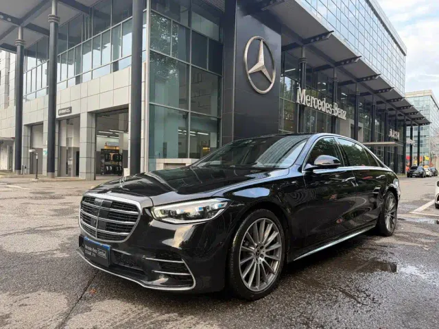 Фотография автомобиля — Mercedes-Benz S-Class