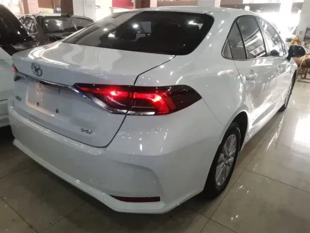 Toyota Corolla — Фото автомобиля 6