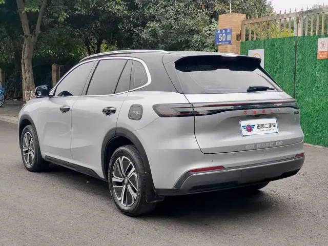 Geely Galaxy Starship 7 EM-i — Фото автомобиля 4