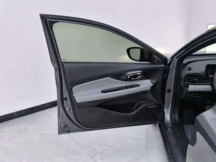 GAC Trumpchi Trumpchi Emkoo 2023 270T DCT J15 Edition — Фото автомобиля 7