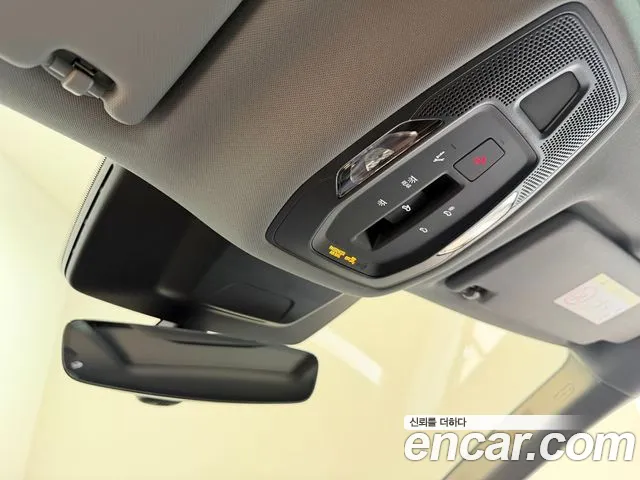 Audi Q6 e-tron — Фото автомобиля 16