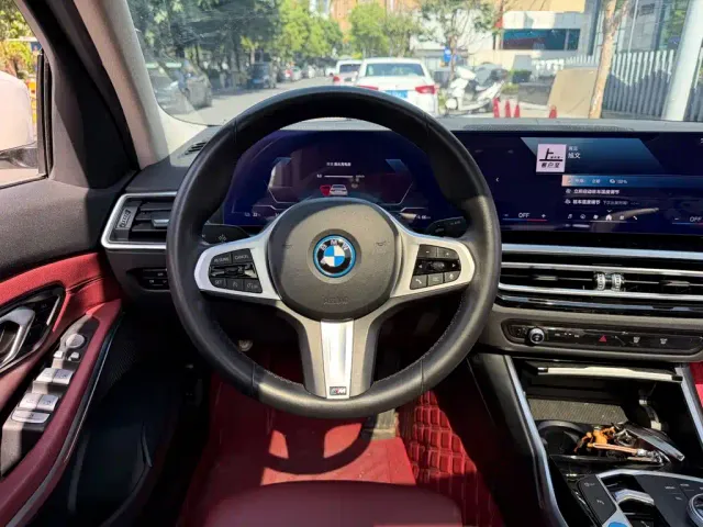 BMW i3 — Фото автомобиля 14
