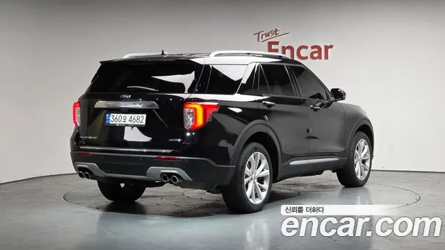Ford Explorer Explorer 6 поколение 3.0 Platinum 4WD — Фото автомобиля 2