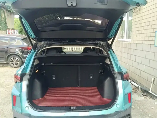 Geely Binyue — Фото автомобиля 18