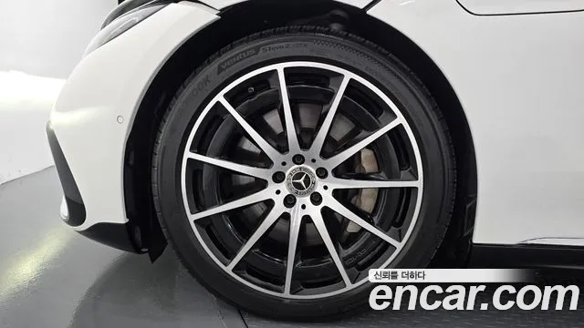 Mercedes-Benz EQS — Фото автомобиля 5