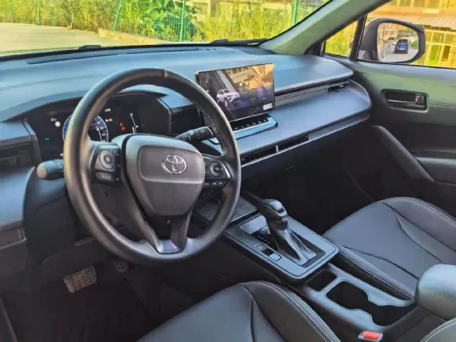 Toyota Corolla Cross — Фото автомобиля 4