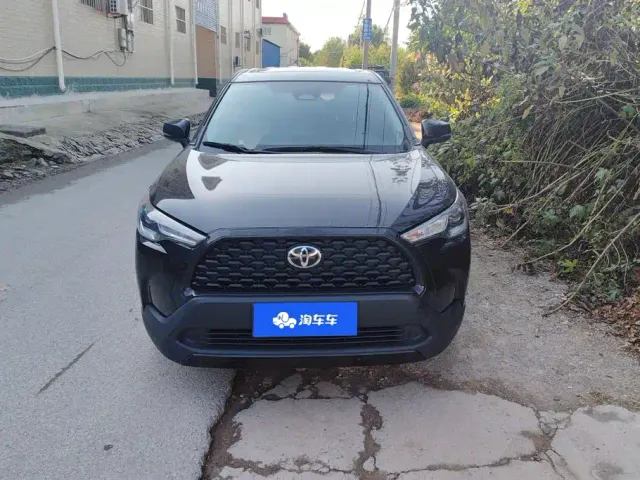 Toyota Corolla Cross — Фото автомобиля 2