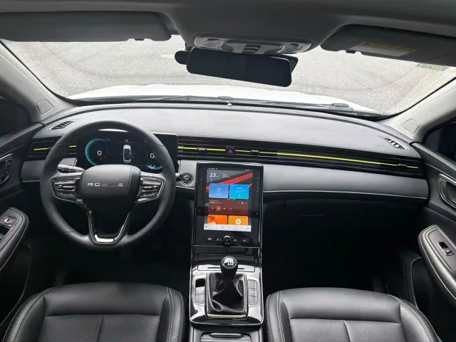 Roewe RX5 — Фото автомобиля 14