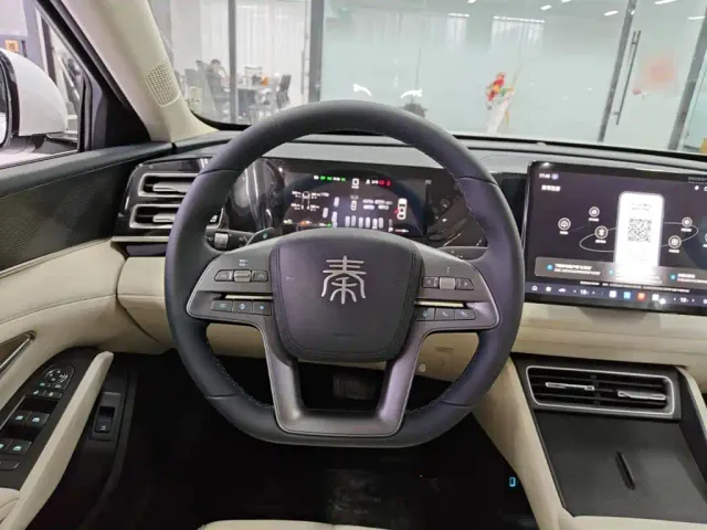 BYD Qin L — Фото автомобиля 10