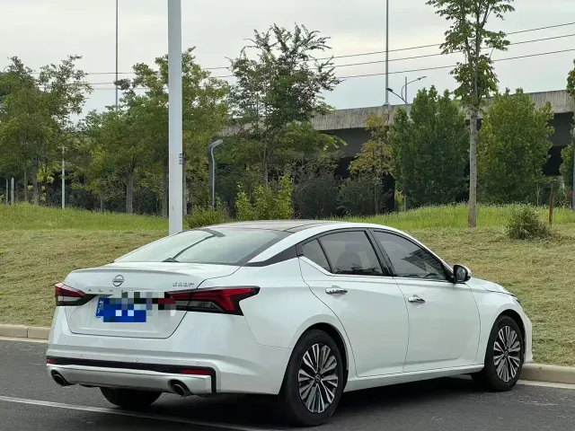 Nissan Teana — Фото автомобиля 14