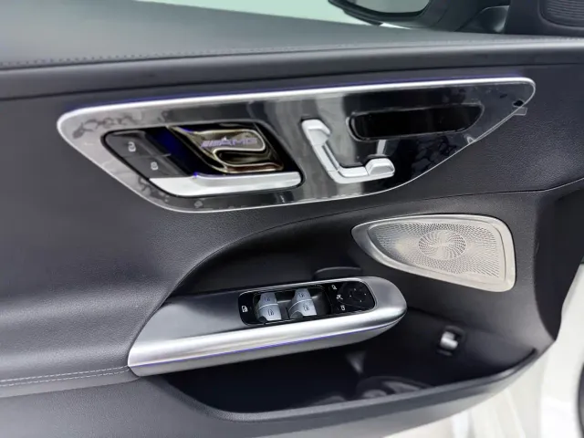 Mercedes-Benz C-Class — Фото автомобиля 6