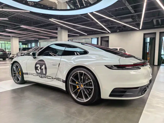 Porsche 911 — Фото автомобиля 6