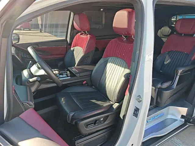 GAC Trumpchi M8 — Фото автомобиля 14