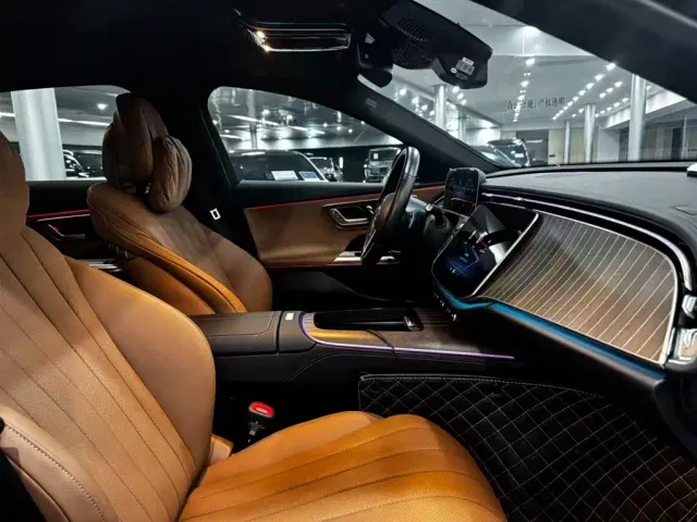 Mercedes-Benz E-Class — Фото автомобиля 19