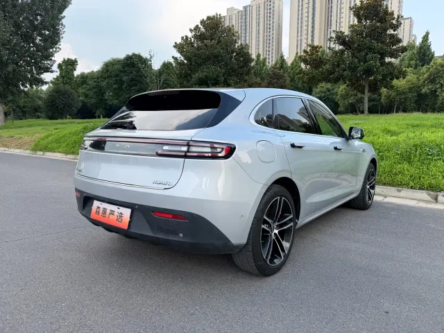 Aito M5 — Фото автомобиля 13