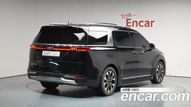 Kia Canival Carnival 4 поколение Бензин 7 мест Signature — Фото автомобиля 2