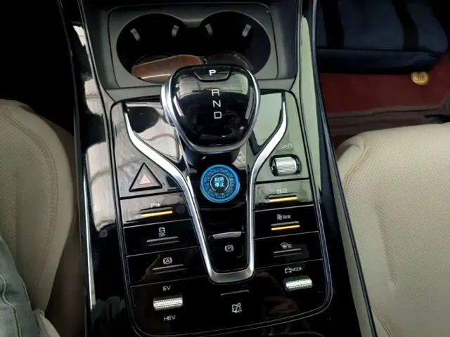 BYD Qin PLUS — Фото автомобиля 13