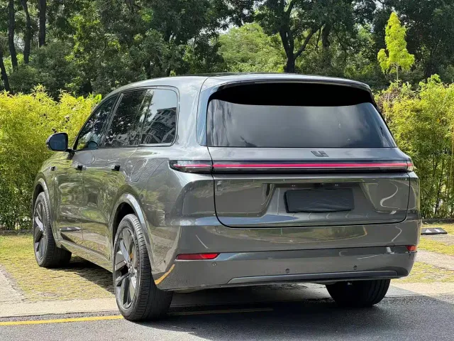 Li Auto L9 — Фото автомобиля 17