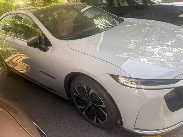 Mazda EZ-6 — Фото автомобиля 2