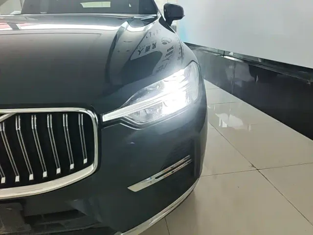 Volvo XC60 — Фото автомобиля 23