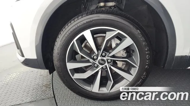 Audi Q5 45 TFSI quattro Sportback — Фото автомобиля 5