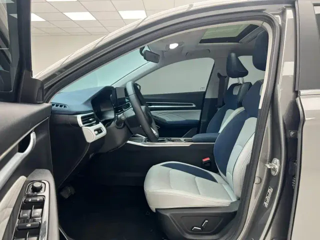 Geely Emgrand — Фото автомобиля 14