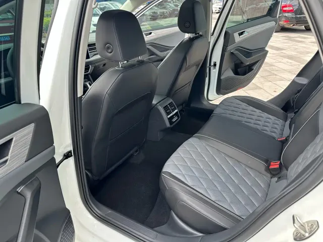 Volkswagen Sagitar — Фото автомобиля 10
