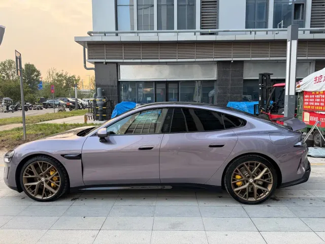Xiaomi SU7 — Фото автомобиля 5