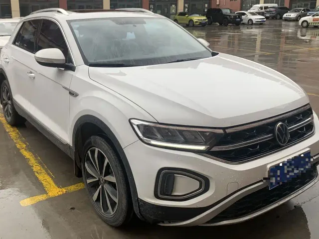 Volkswagen T-Roc — Фото автомобиля 3