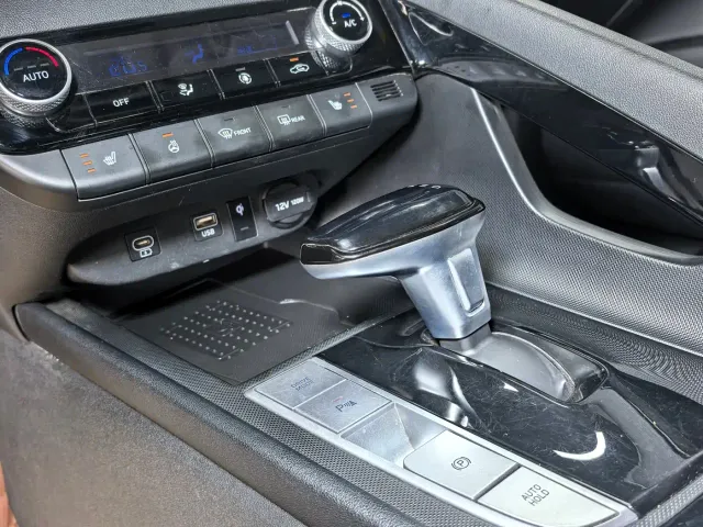 Hyundai Elantra — Фото автомобиля 18