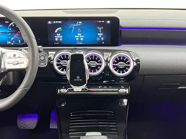 Mercedes-Benz A-Class — Фото автомобиля 19