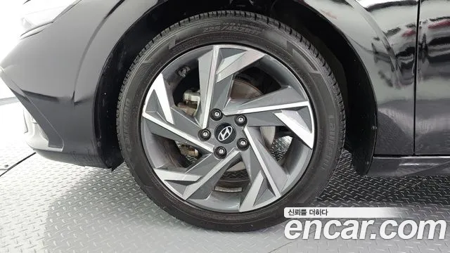 Hyundai Avante — Фото автомобиля 5