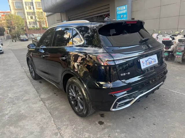Hongqi HS5 — Фото автомобиля 9