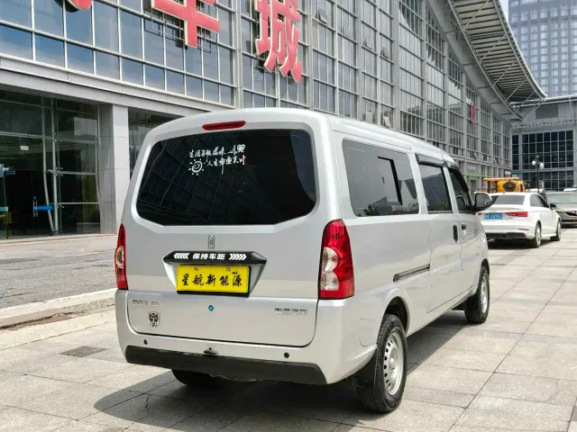 Linxys Yufeng EV50 — Фото автомобиля 10