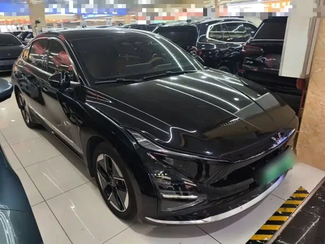 Wuling Starlight — Фото автомобиля 3