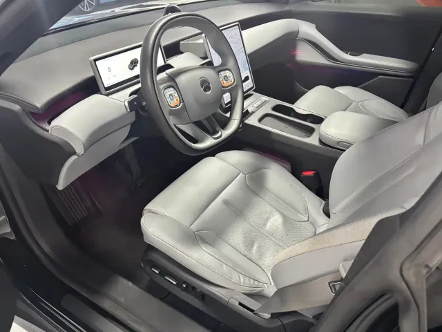 Nio ET5 Touring — Фото автомобиля 4